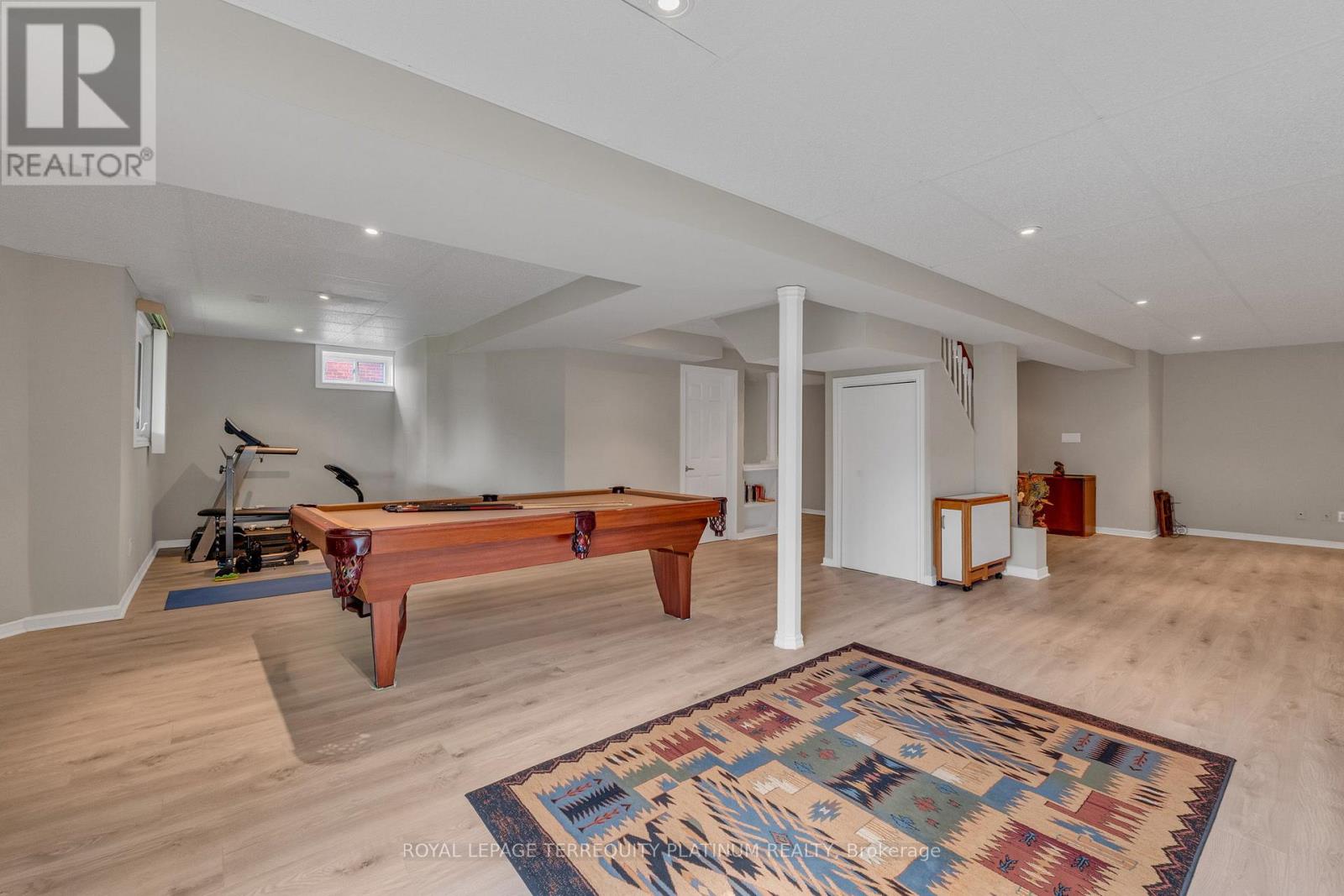 1207 Greenwood Crescent, Oakville (Cv Clearview), Ontario  L6J 6W6 - Photo 28 - W13048782