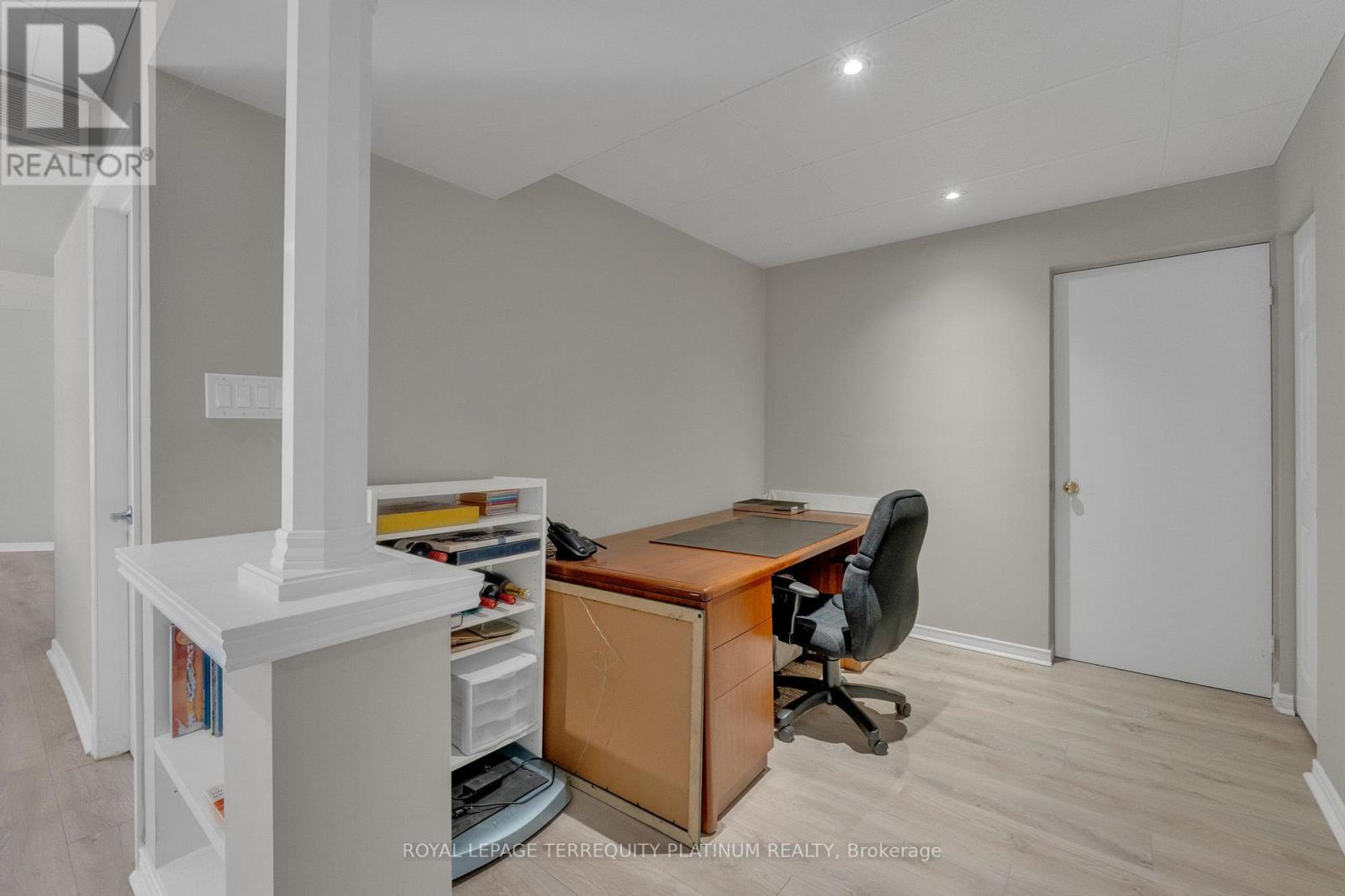 1207 Greenwood Crescent, Oakville (Cv Clearview), Ontario  L6J 6W6 - Photo 30 - W13048782