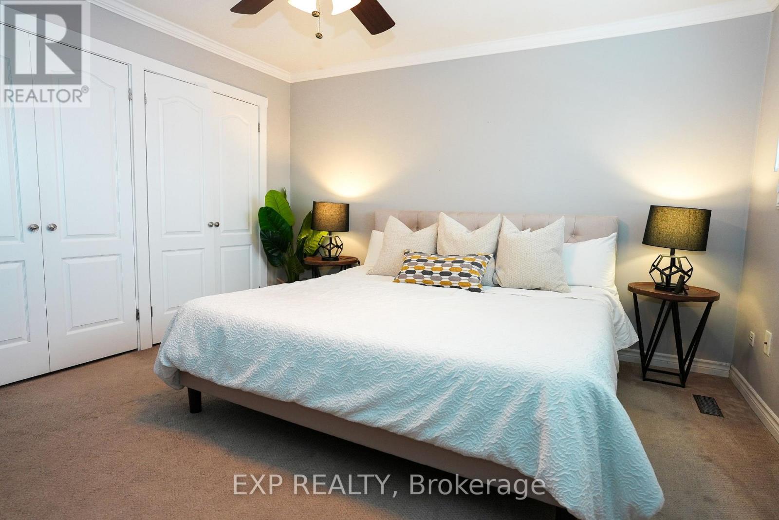 1266 Lakeview Drive, Oakville, Ontario  L6H 2M8 - Photo 16 - W13048806