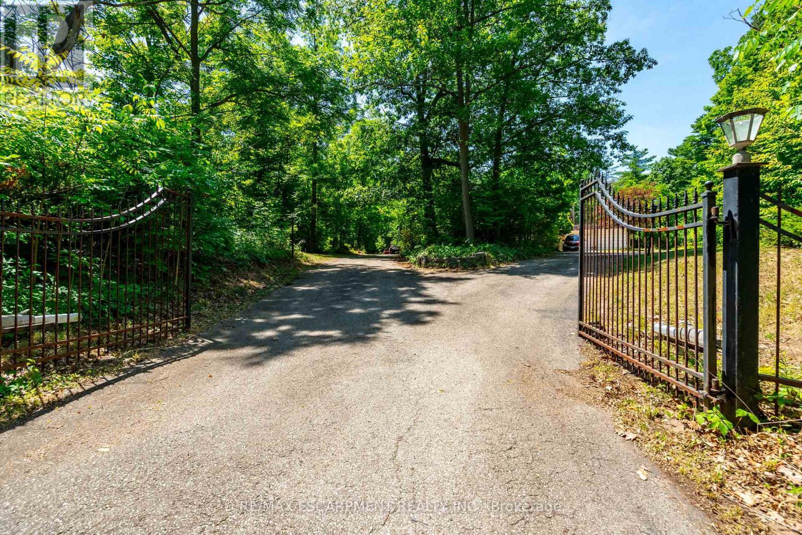 6746 Appleby Line, Burlington, Ontario  L7M 0P7 - Photo 4 - W13048956