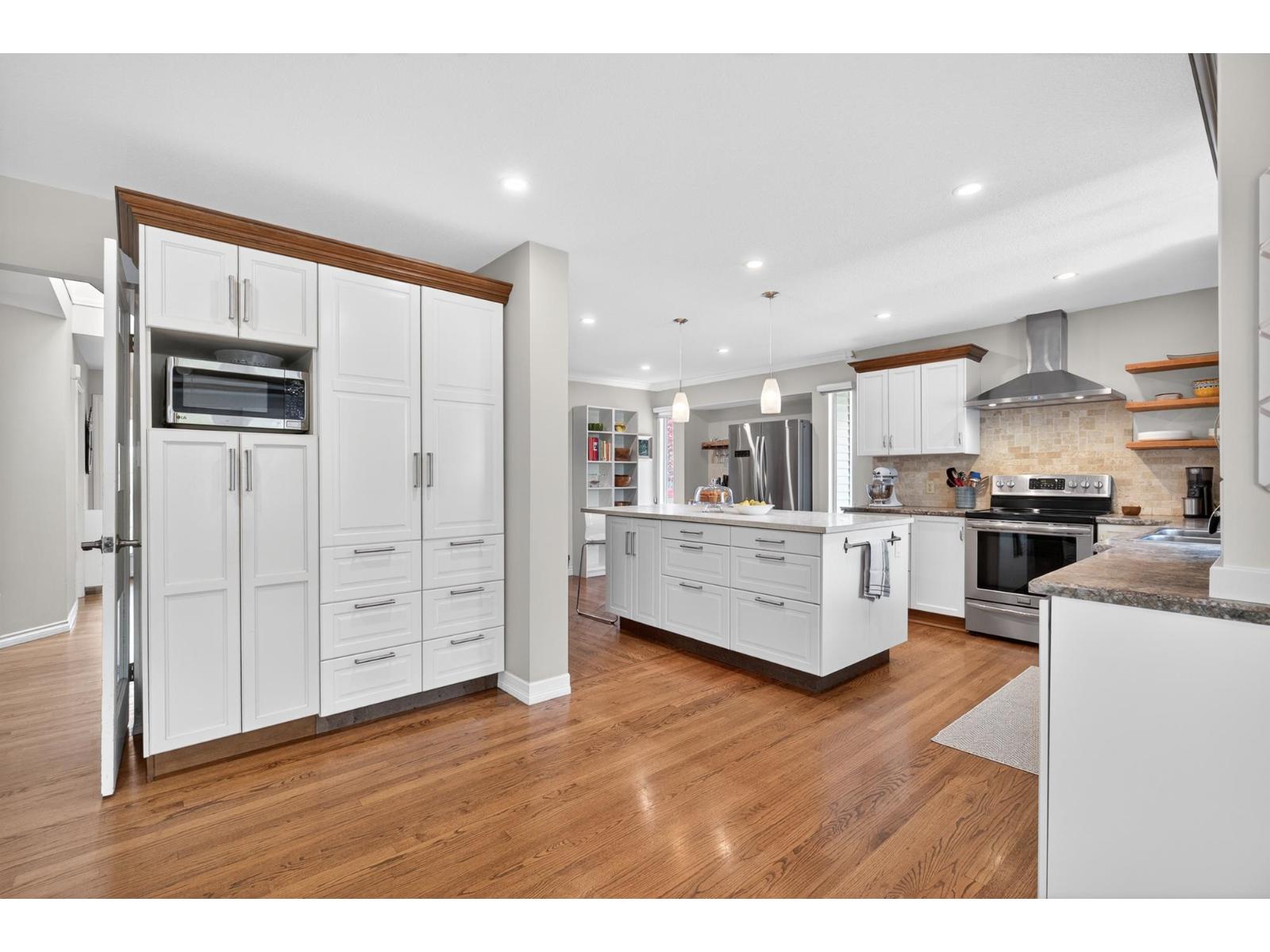 34947 Oakhill Drive, Abbotsford, British Columbia  V2S 7R3 - Photo 6 - R3115793