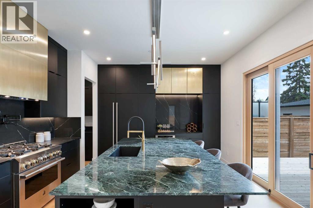 517 28 Avenue NW, Calgary, Alberta  T2M 2K9 - Photo 8 - A2289938