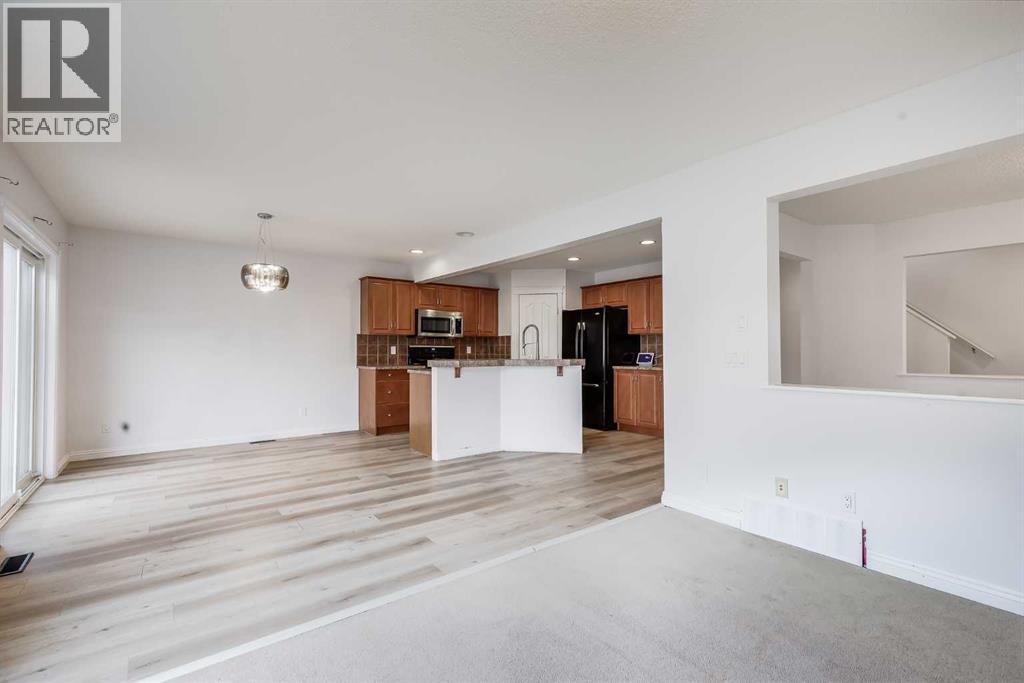 129 Sagewood Landing SW, Airdrie, Alberta  T4B 3N4 - Photo 8 - A2302771