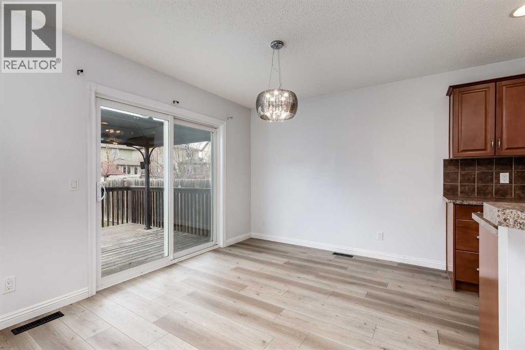 129 Sagewood Landing SW, Airdrie, Alberta  T4B 3N4 - Photo 9 - A2302771
