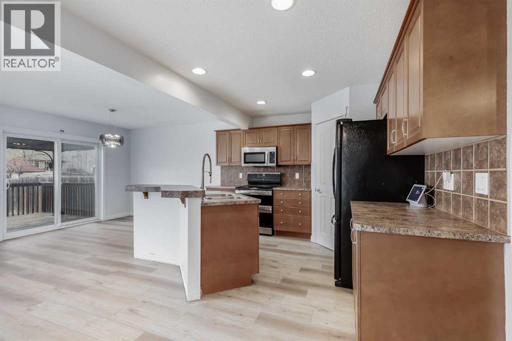129 Sagewood Landing SW, Airdrie, Alberta  T4B 3N4 - Photo 7 - A2302771