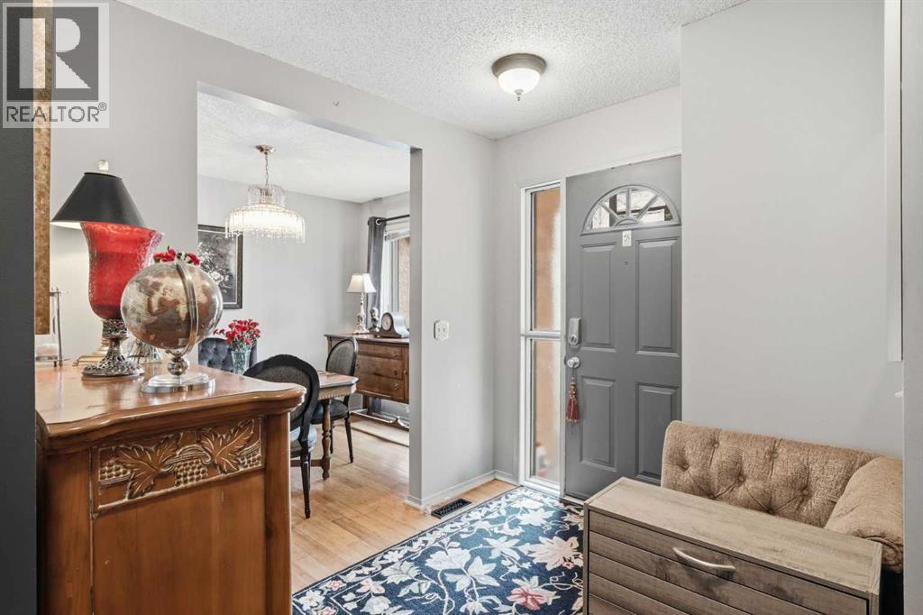 53, 5810 Patina Drive Sw, Calgary, Alberta  T3H 2Y6 - Photo 2 - A2304159