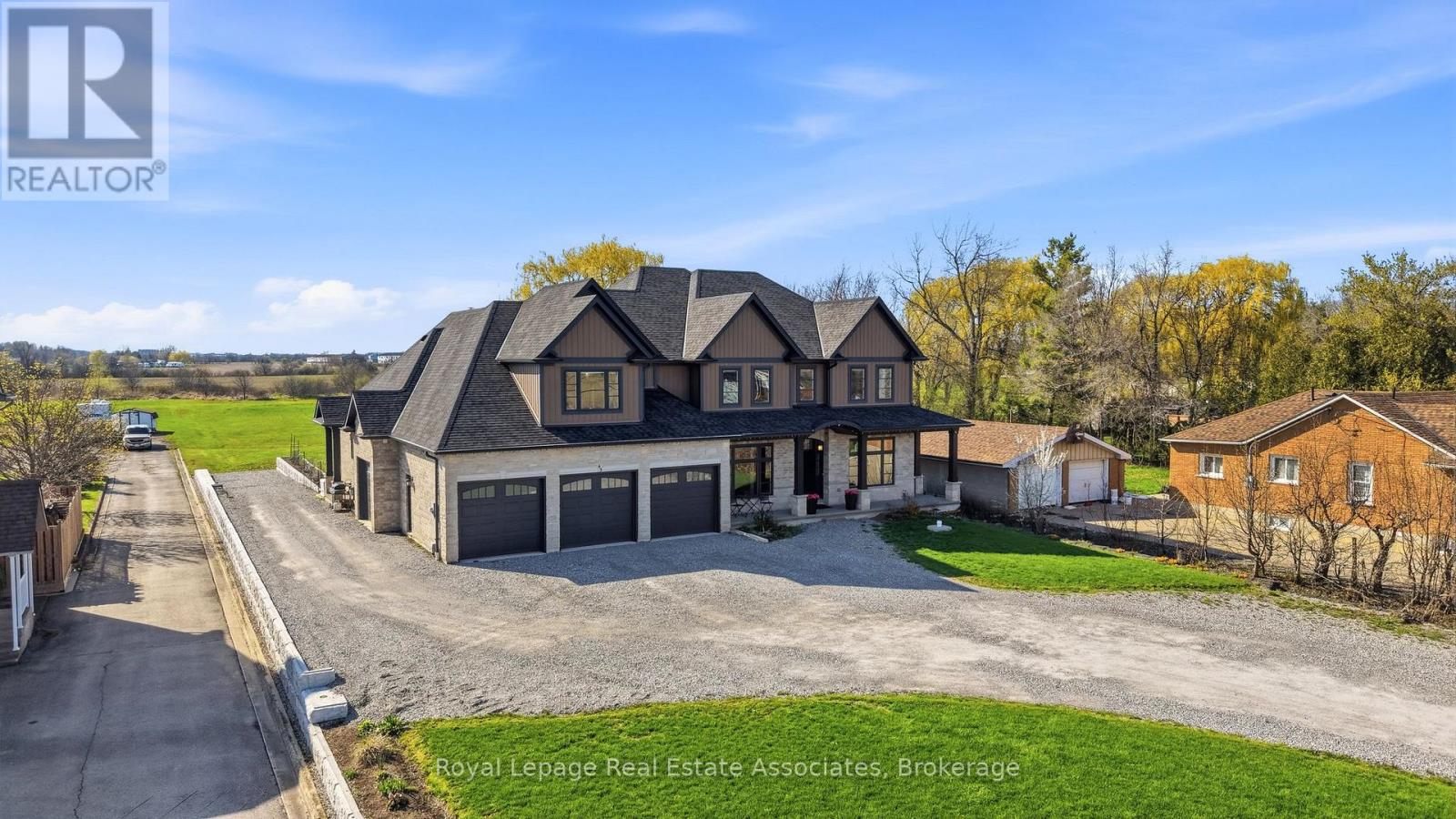 43 Third Road E, Hamilton, Ontario  L8J 3J5 - Photo 2 - X13048756