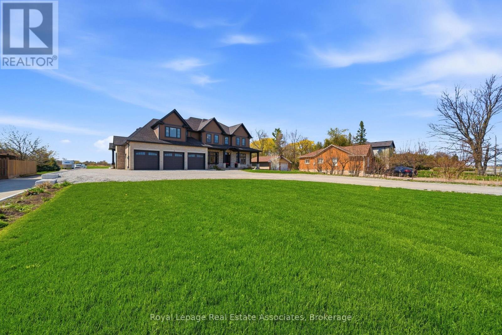 43 Third Road E, Hamilton, Ontario  L8J 3J5 - Photo 3 - X13048756