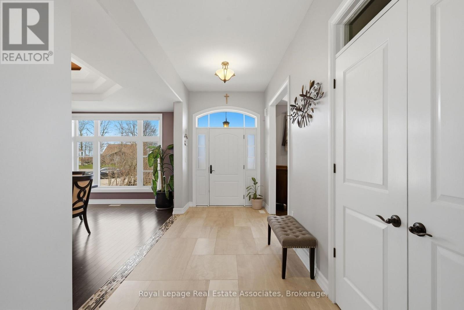 43 Third Road E, Hamilton, Ontario  L8J 3J5 - Photo 4 - X13048756