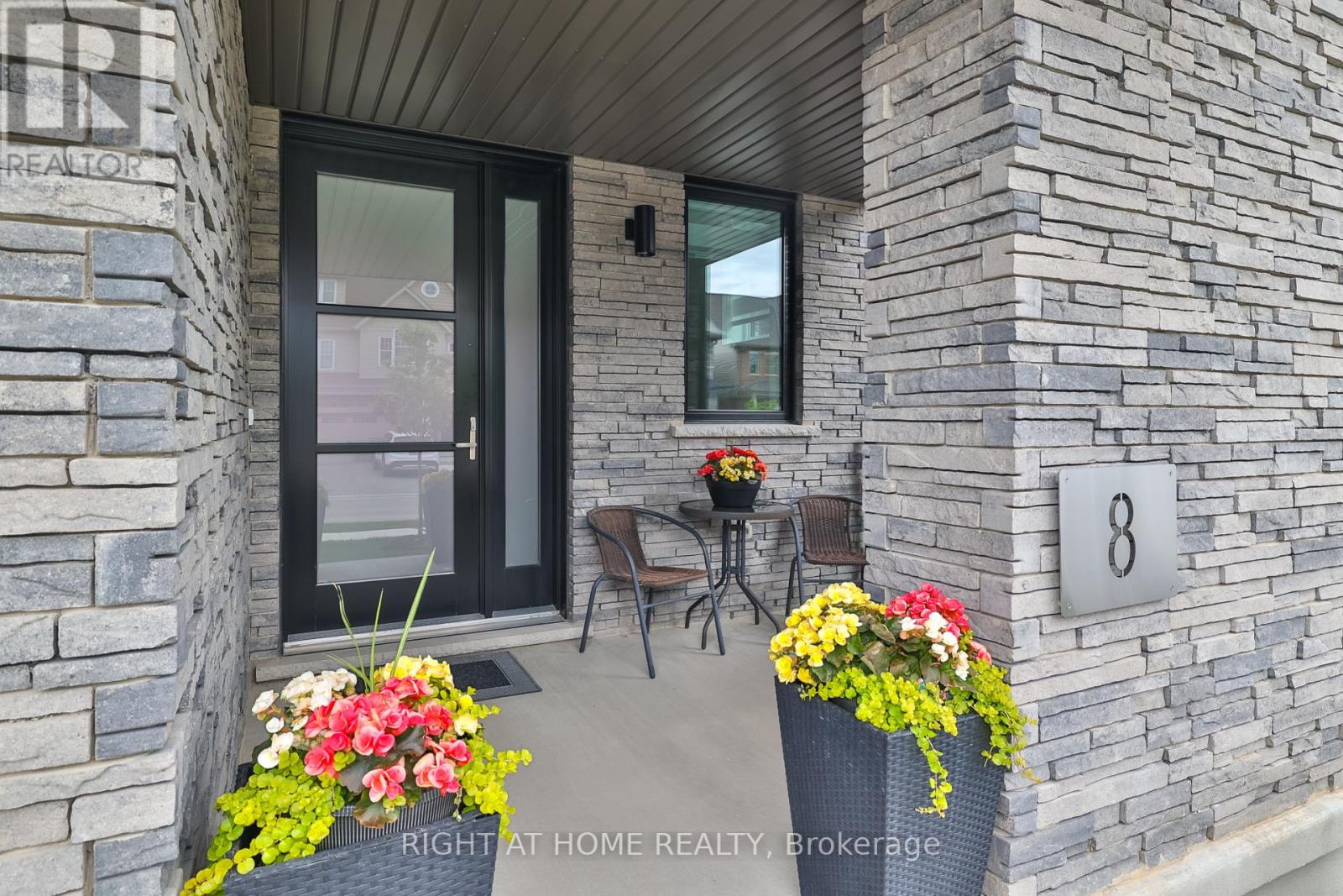 8 Ryder Avenue, Guelph, Ontario  N1G 4V5 - Photo 2 - X13048844