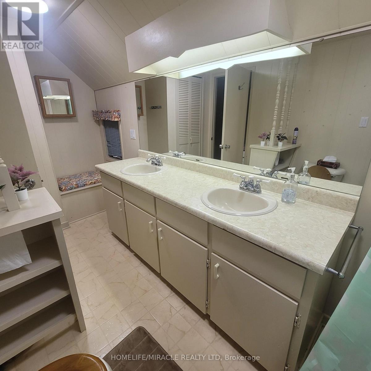 217 Creek Street, Chatham-Kent, Ontario  N8A 4C1 - Photo 17 - X13048896