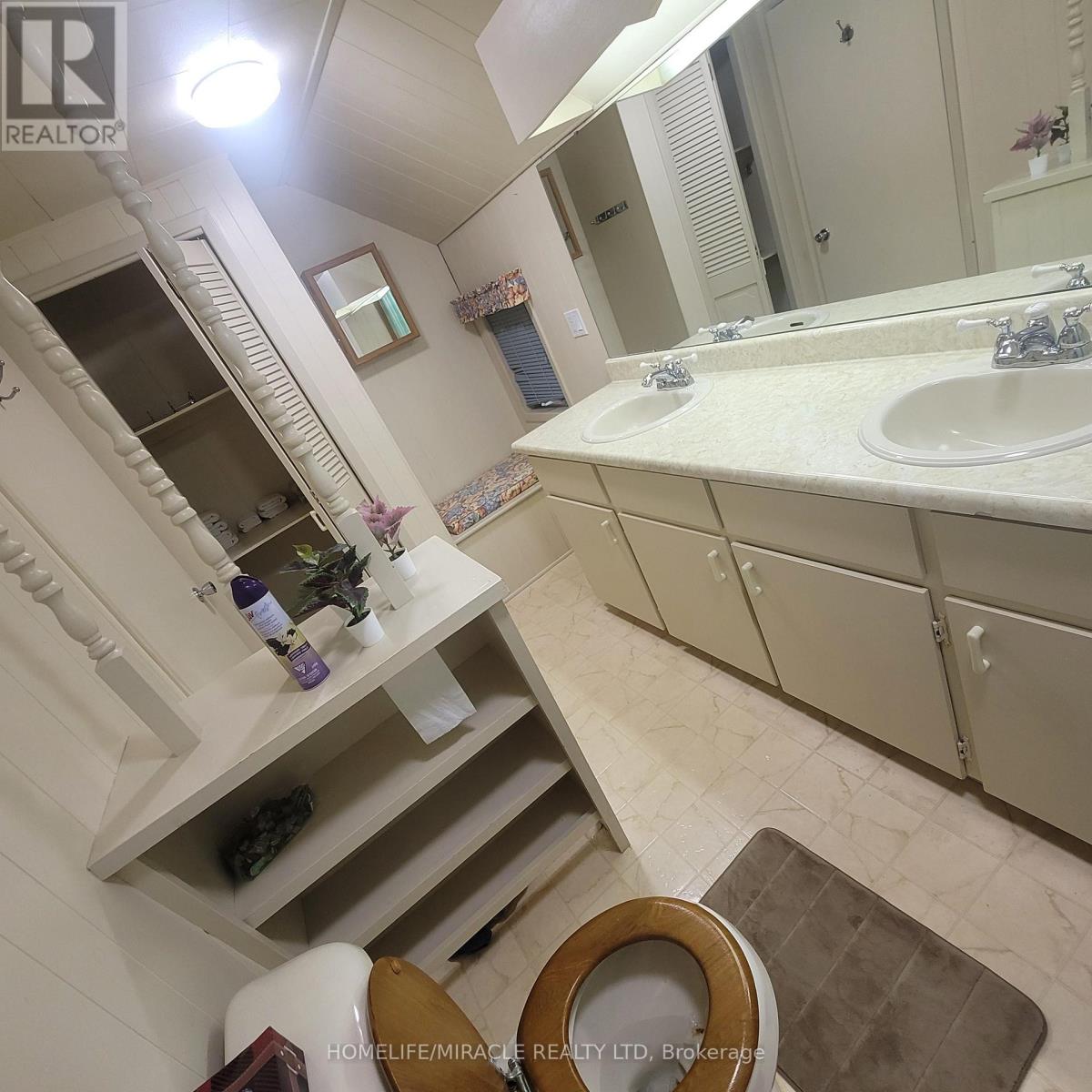 217 Creek Street, Chatham-Kent, Ontario  N8A 4C1 - Photo 18 - X13048896