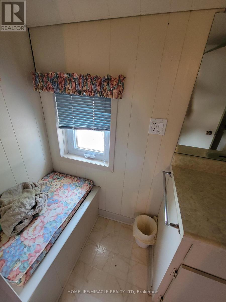 217 Creek Street, Chatham-Kent, Ontario  N8A 4C1 - Photo 25 - X13048896