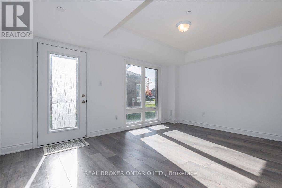 111 Marina Village Drive, Georgian Bay (Baxter), Ontario  L0K 1S0 - Photo 3 - X13048920