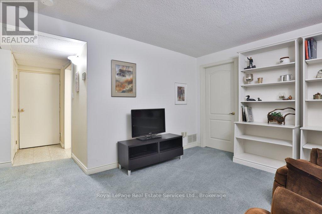 4 - 2407 Woodward Avenue, Burlington, Ontario  L7R 4J2 - Photo 30 - W13049074