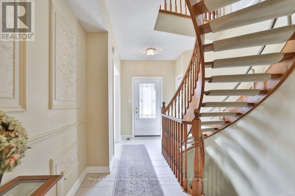 4 - 2407 Woodward Avenue, Burlington, Ontario  L7R 4J2 - Photo 5 - W13049074