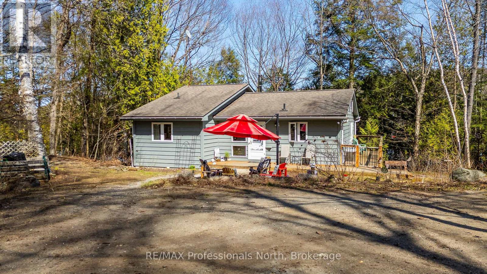1048 Elk Drive, Dysart Et Al, Ontario  K0M 1S0 - Photo 41 - X12915000