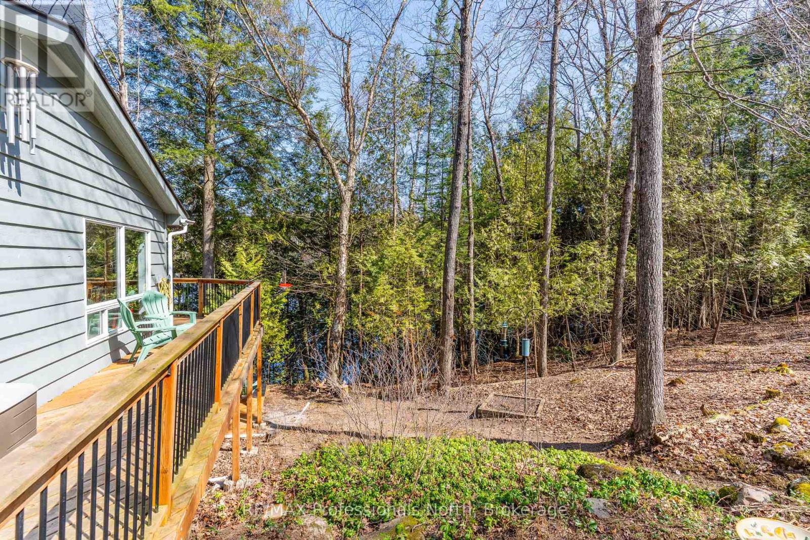 1048 Elk Drive, Dysart Et Al, Ontario  K0M 1S0 - Photo 47 - X12915000
