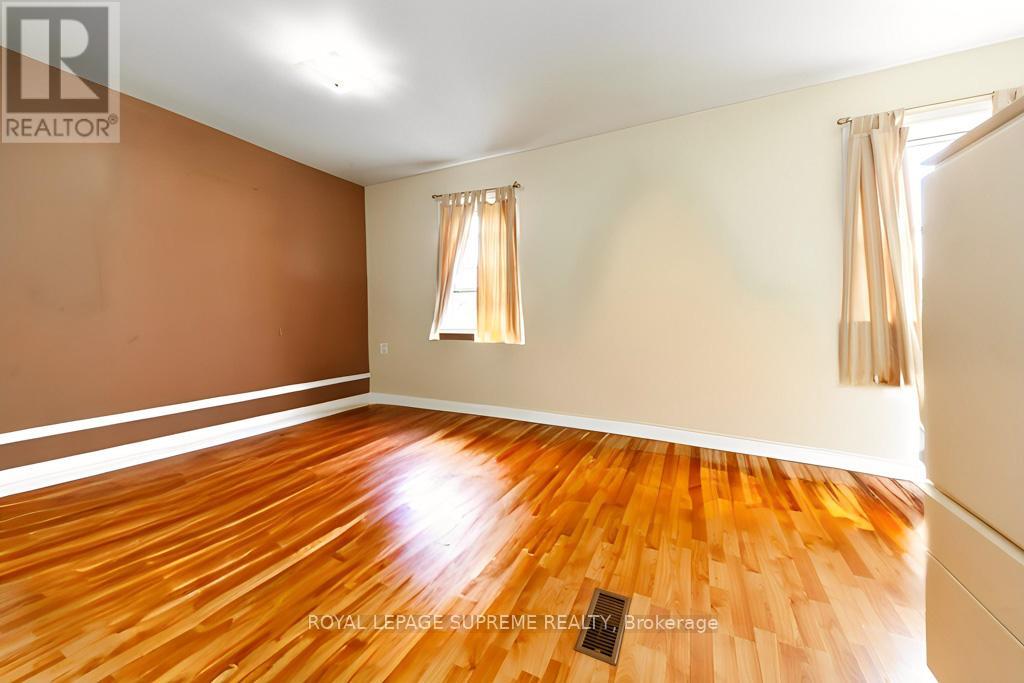 109 Regina Avenue, Toronto, Ontario  M6A 1R5 - Photo 9 - C13040994