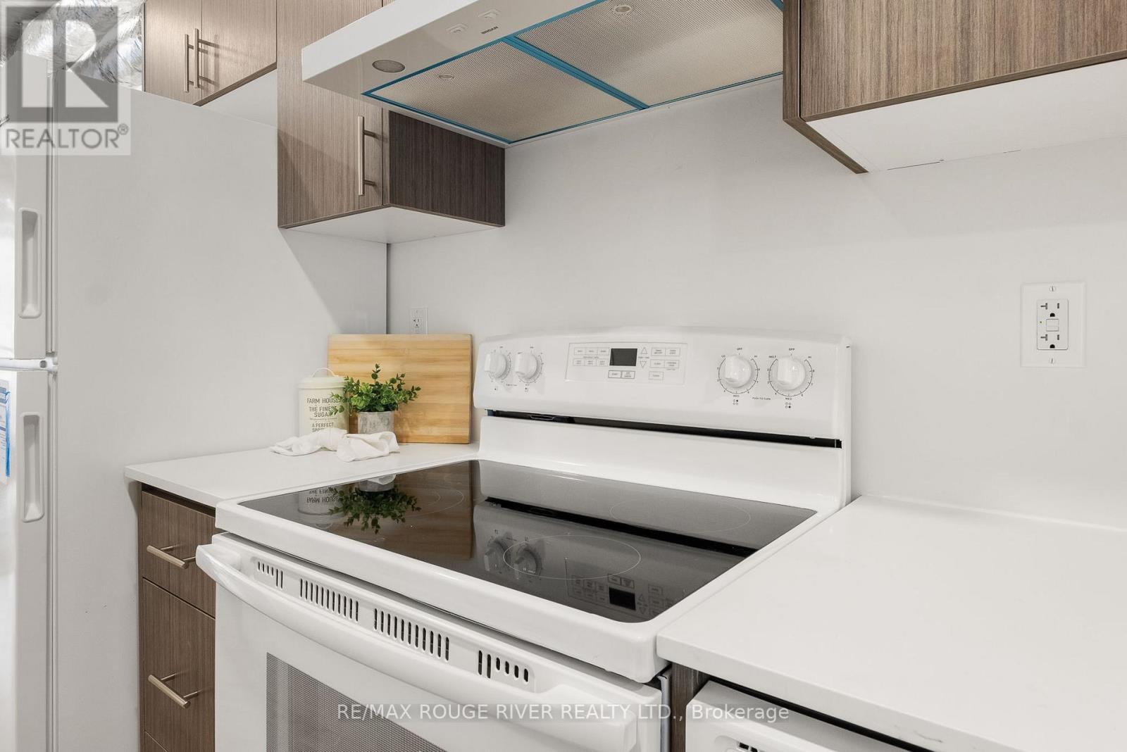 108, 208, 308 - 185 Division Street, Cobourg, Ontario  K9A 4M4 - Photo 18 - X13008826