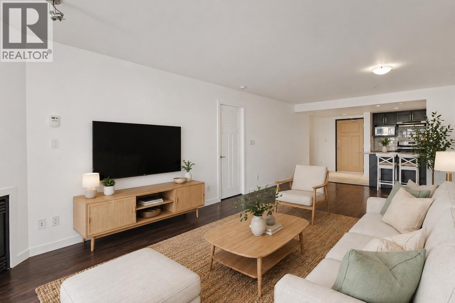 203 1212 Main Street, Squamish, British Columbia  V8B 0A6 - Photo 11 - R3115991