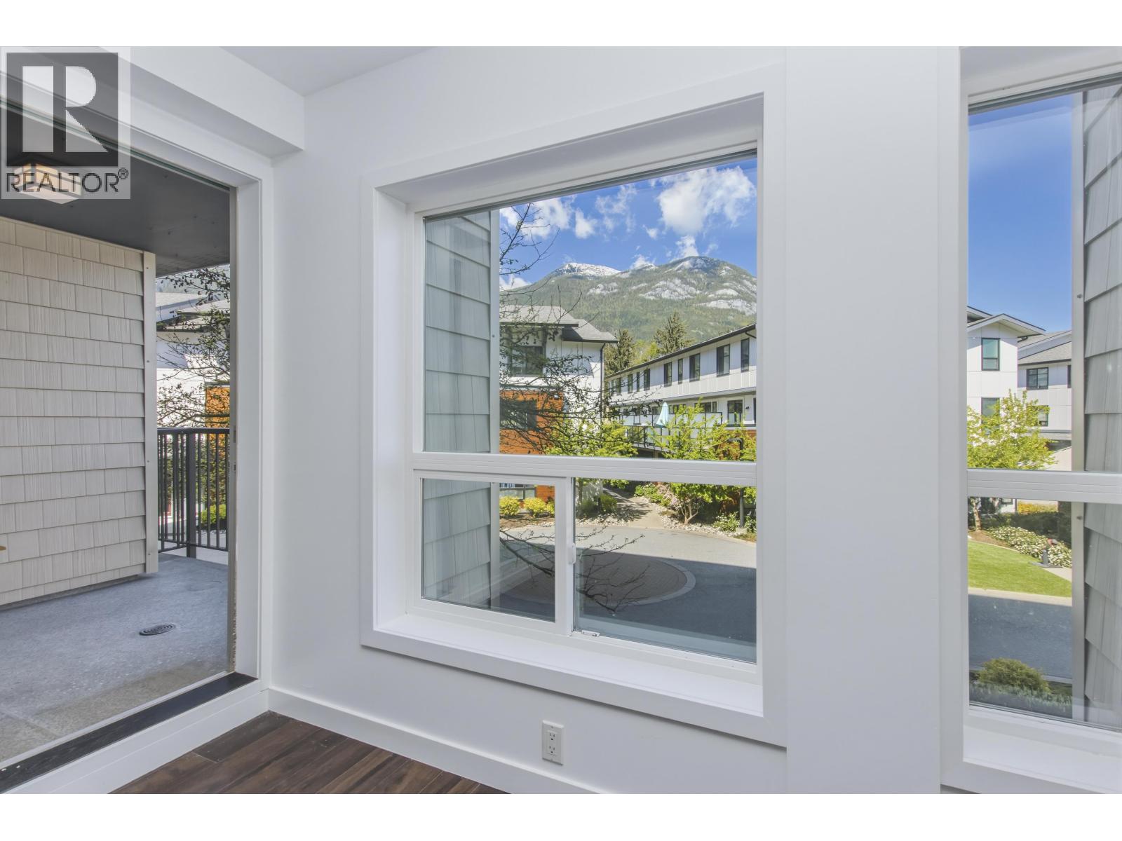 203 1212 Main Street, Squamish, British Columbia  V8B 0A6 - Photo 14 - R3115991