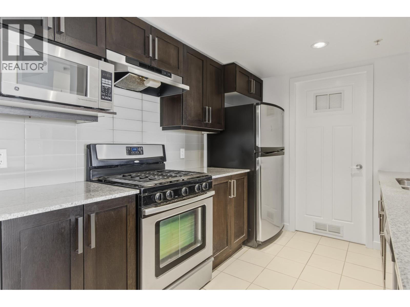 203 1212 Main Street, Squamish, British Columbia  V8B 0A6 - Photo 8 - R3115991