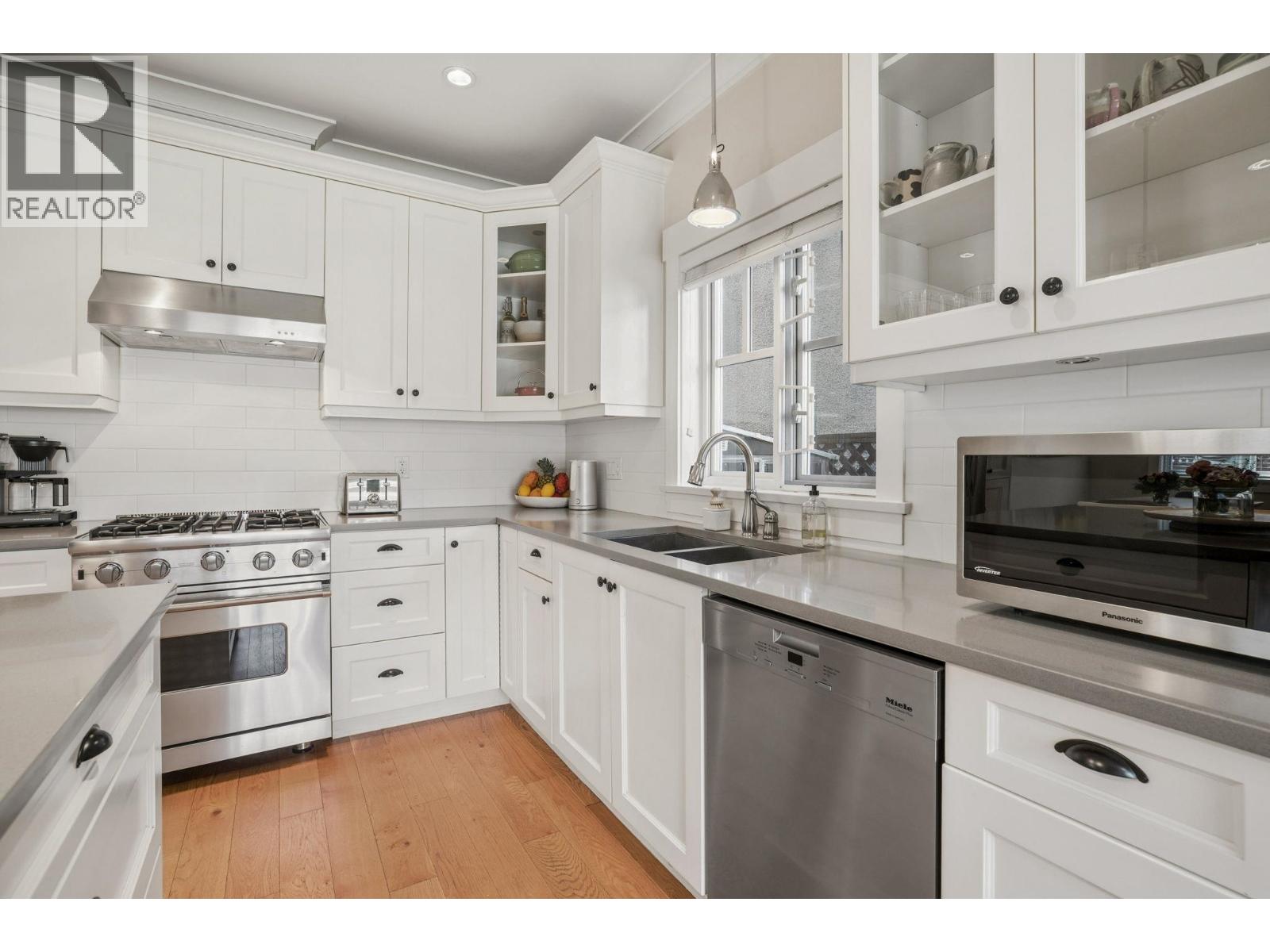 947 E 21st Avenue, Vancouver, British Columbia  V5V 1S4 - Photo 9 - R3116005