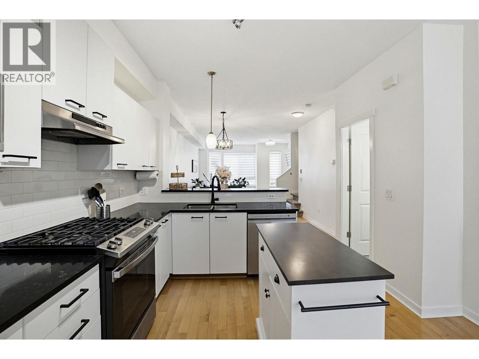 16 100 Klahanie Drive, Port Moody, British Columbia  V3H 5K3 - Photo 15 - R3116025