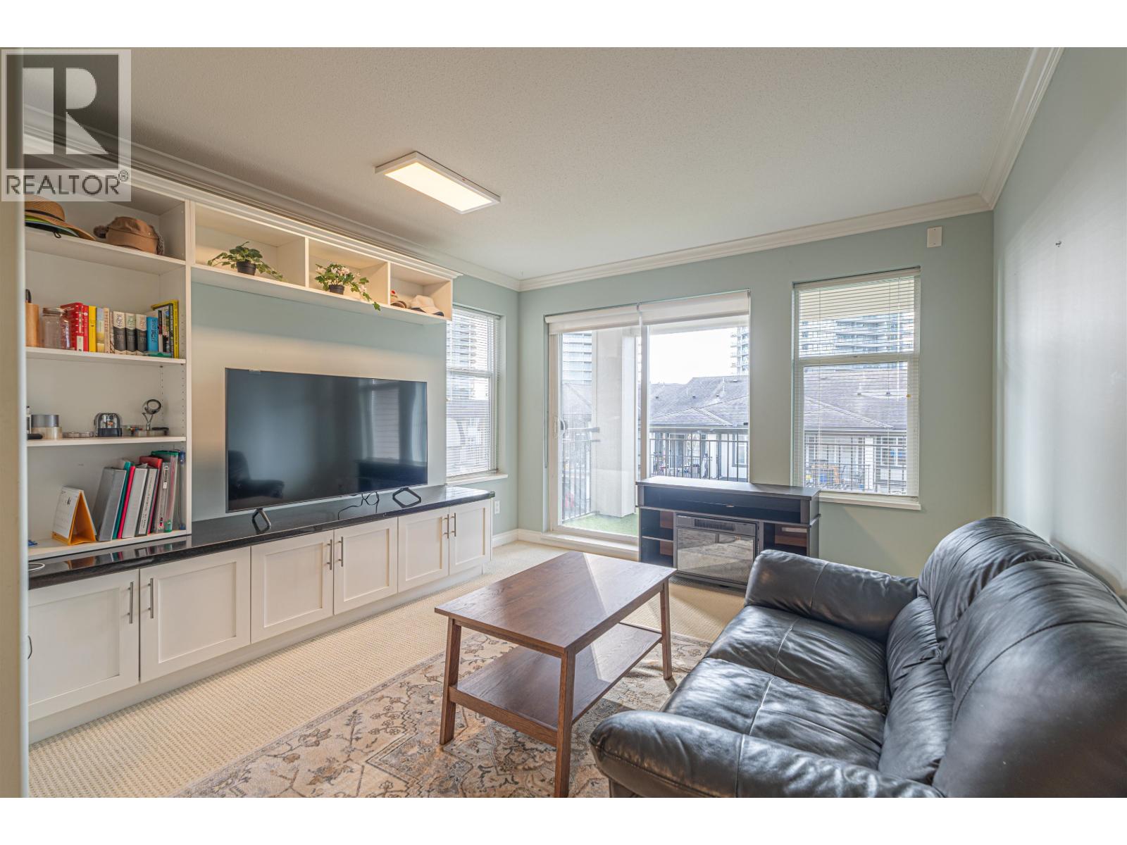 303 4799 Brentwood Drive, Burnaby, British Columbia  V5C 0C4 - Photo 4 - R3116051