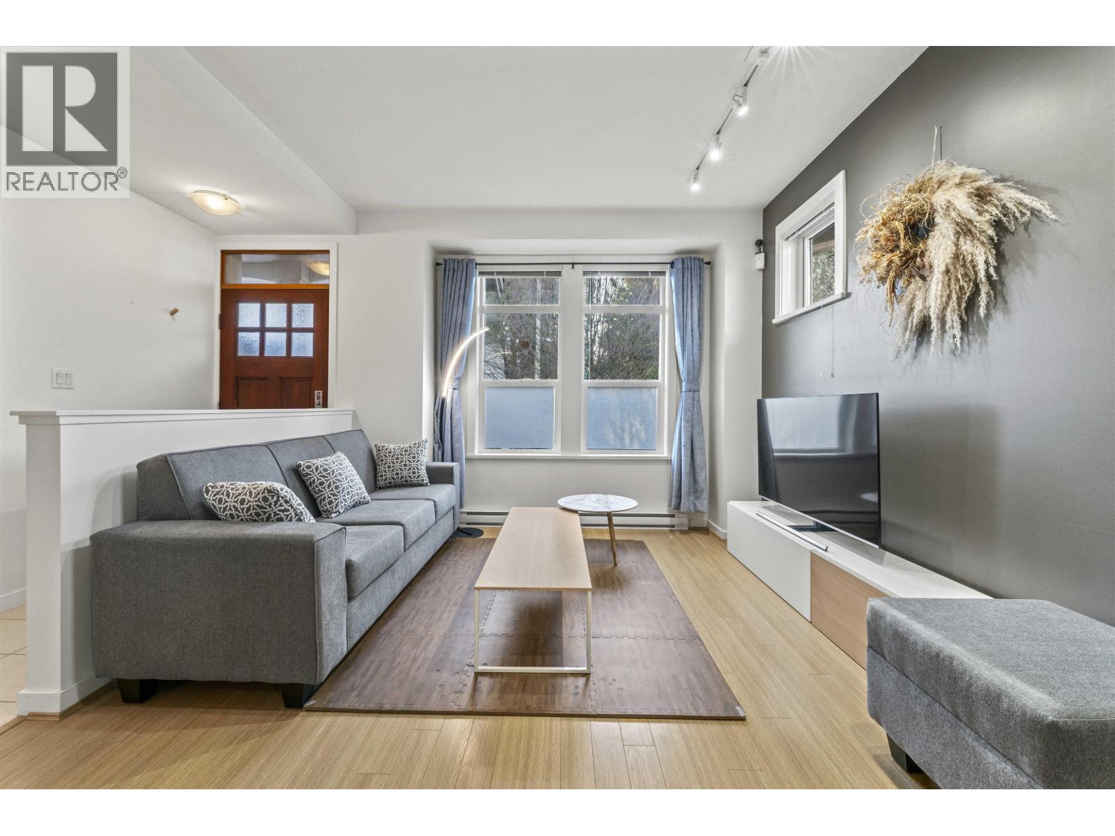 15 5771 IRMIN STREET, Burnaby, British Columbia