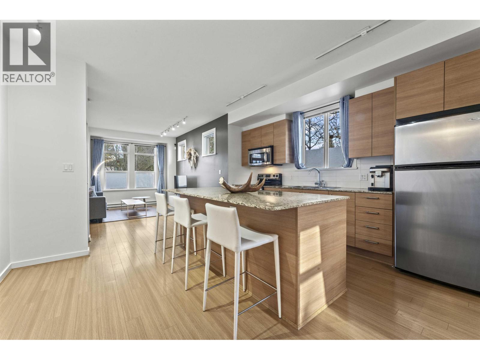 15 5771 Irmin Street, Burnaby, British Columbia  V5J 0C5 - Photo 3 - R3116055