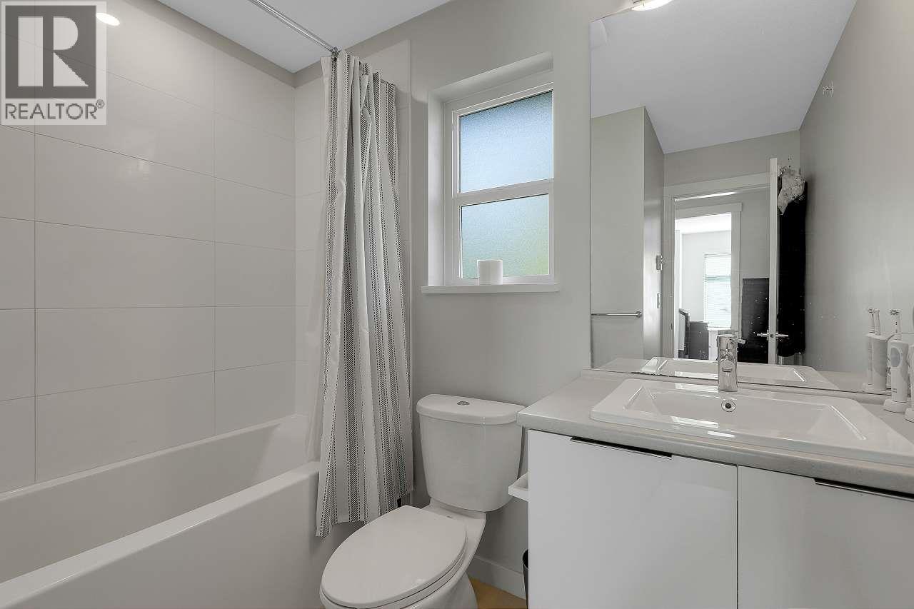 2802 23061 Lougheed Avenue, Maple Ridge, British Columbia  V2X 4L3 - Photo 24 - R3116057