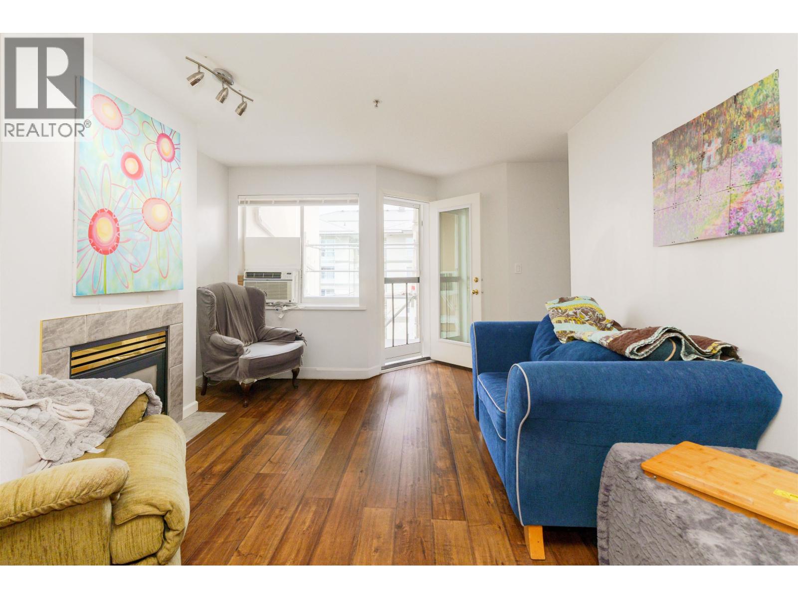 404 22351 ST ANNE AVENUE, Maple Ridge, British Columbia