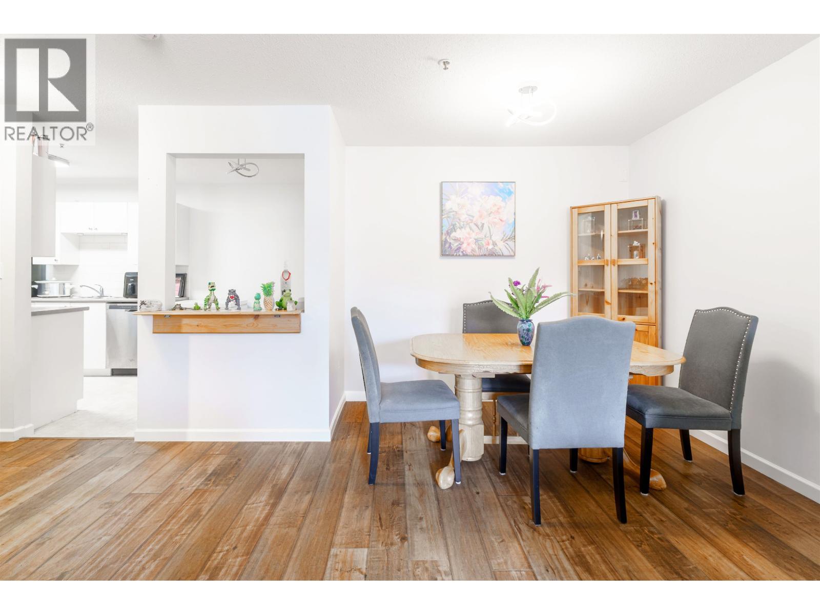 404 22351 St Anne Avenue, Maple Ridge, British Columbia  V2X 2E7 - Photo 2 - R3116068