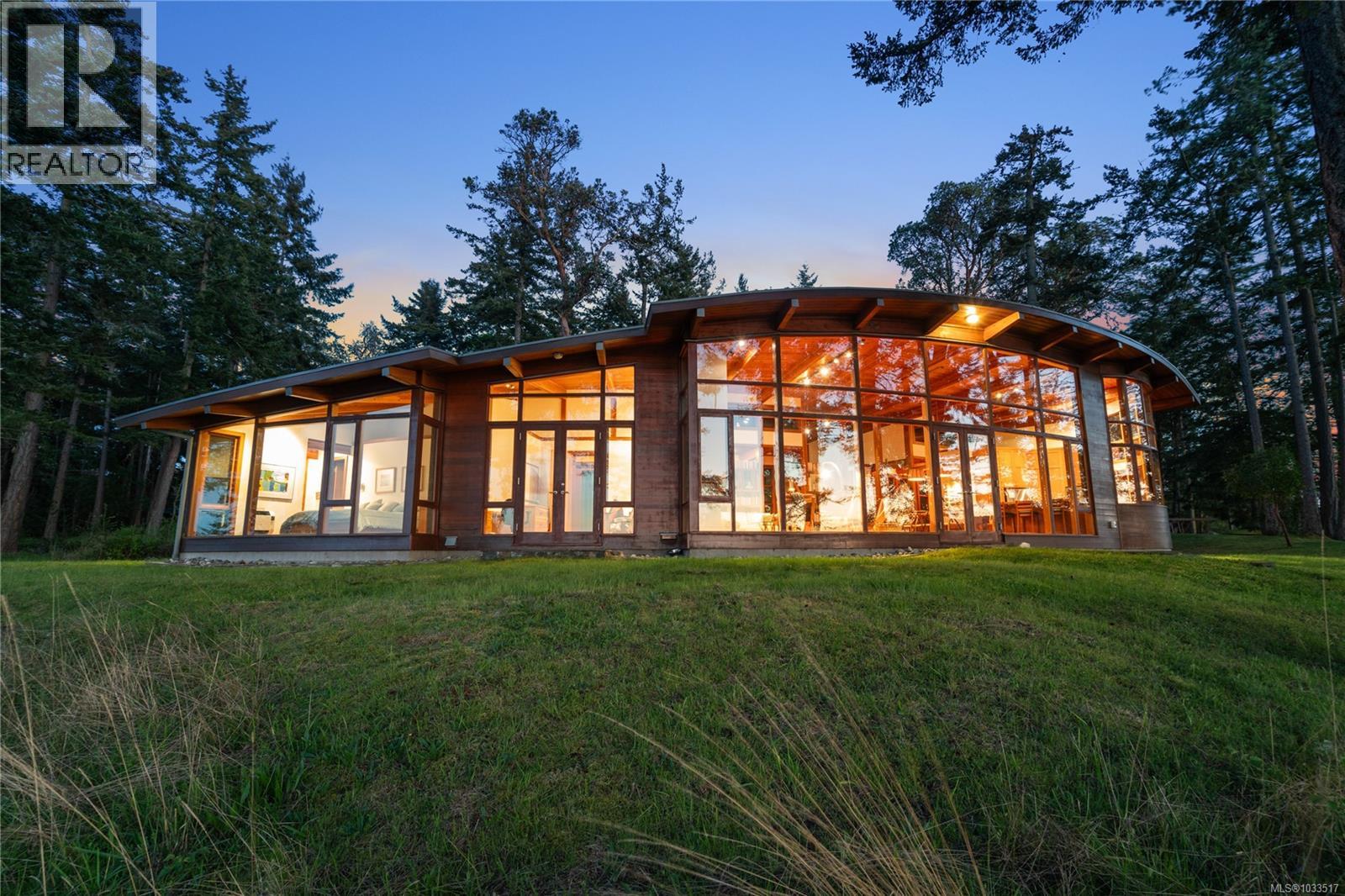 1228 & 1232 Greenleaf Lane, Sidney Island, British Columbia  V8L 5Y9 - Photo 2 - 1033517