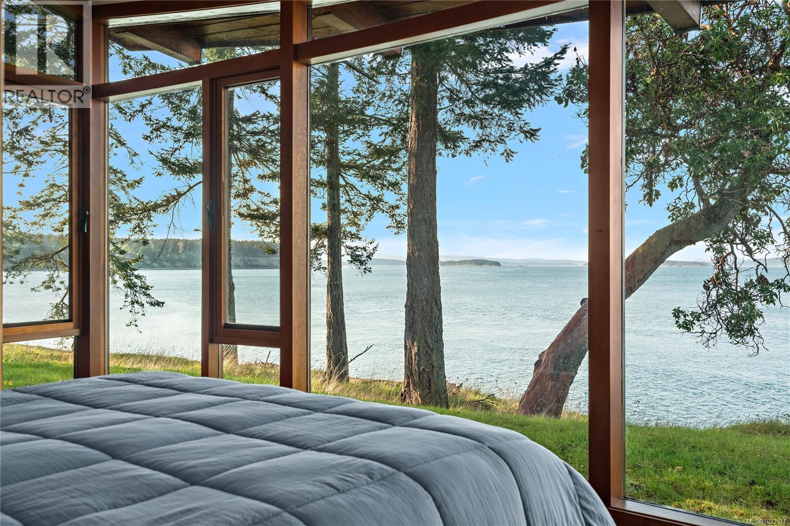 1228 & 1232 Greenleaf Lane, Sidney Island, British Columbia  V8L 5Y9 - Photo 29 - 1033517