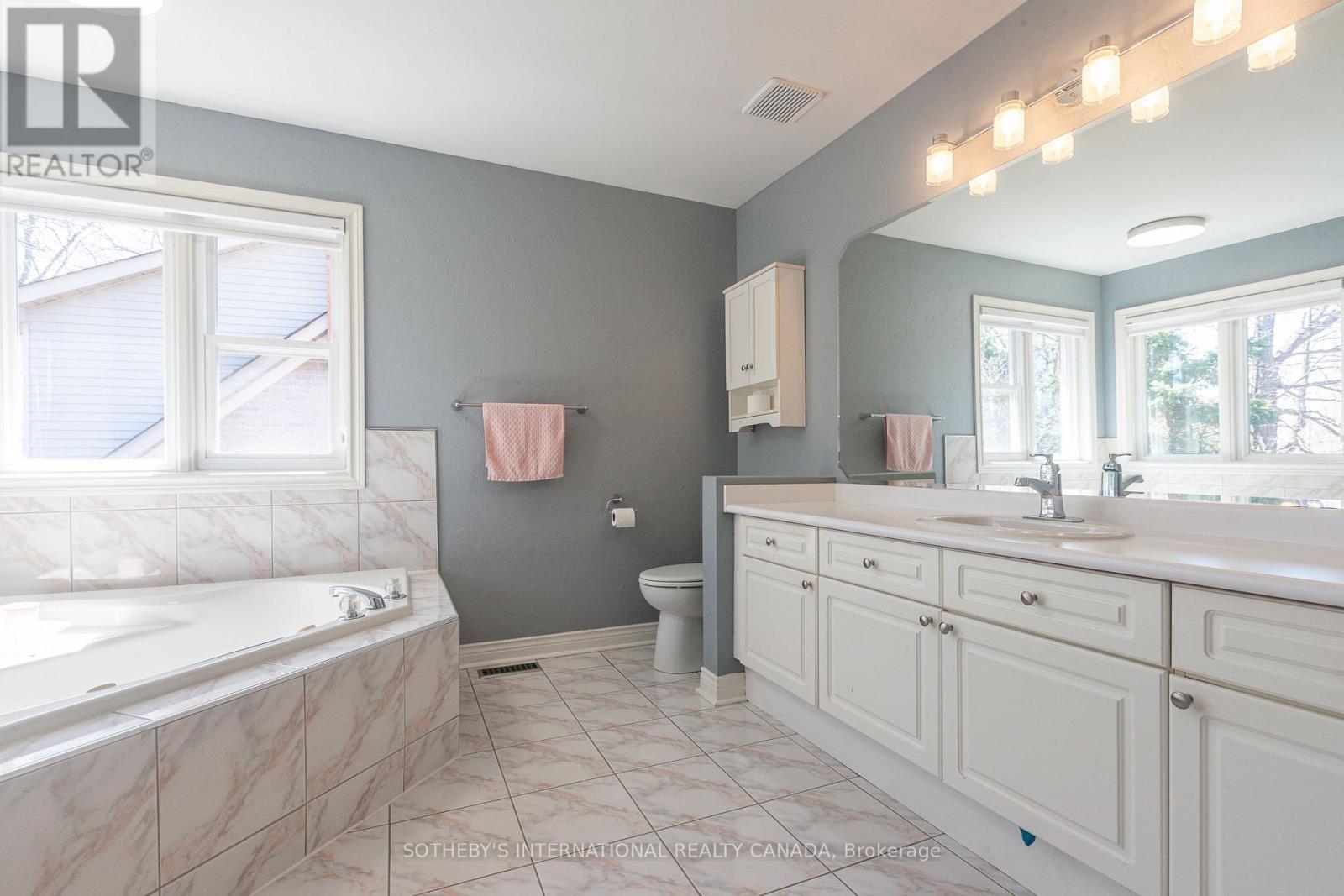 3940 Rolling Valley Drive, Mississauga, Ontario  L5L 5V9 - Photo 32 - W12992202