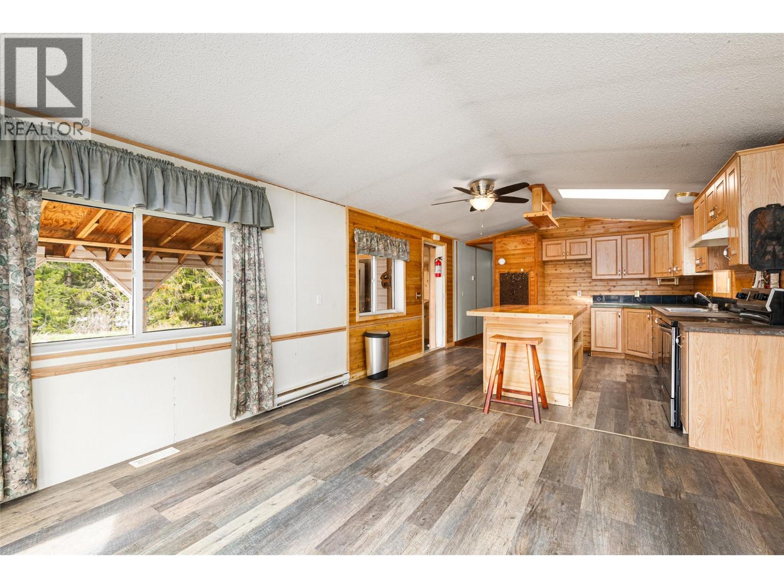 420 Macleod Street, Kitchener, British Columbia  V0B 1W1 - Photo 7 - 10384921