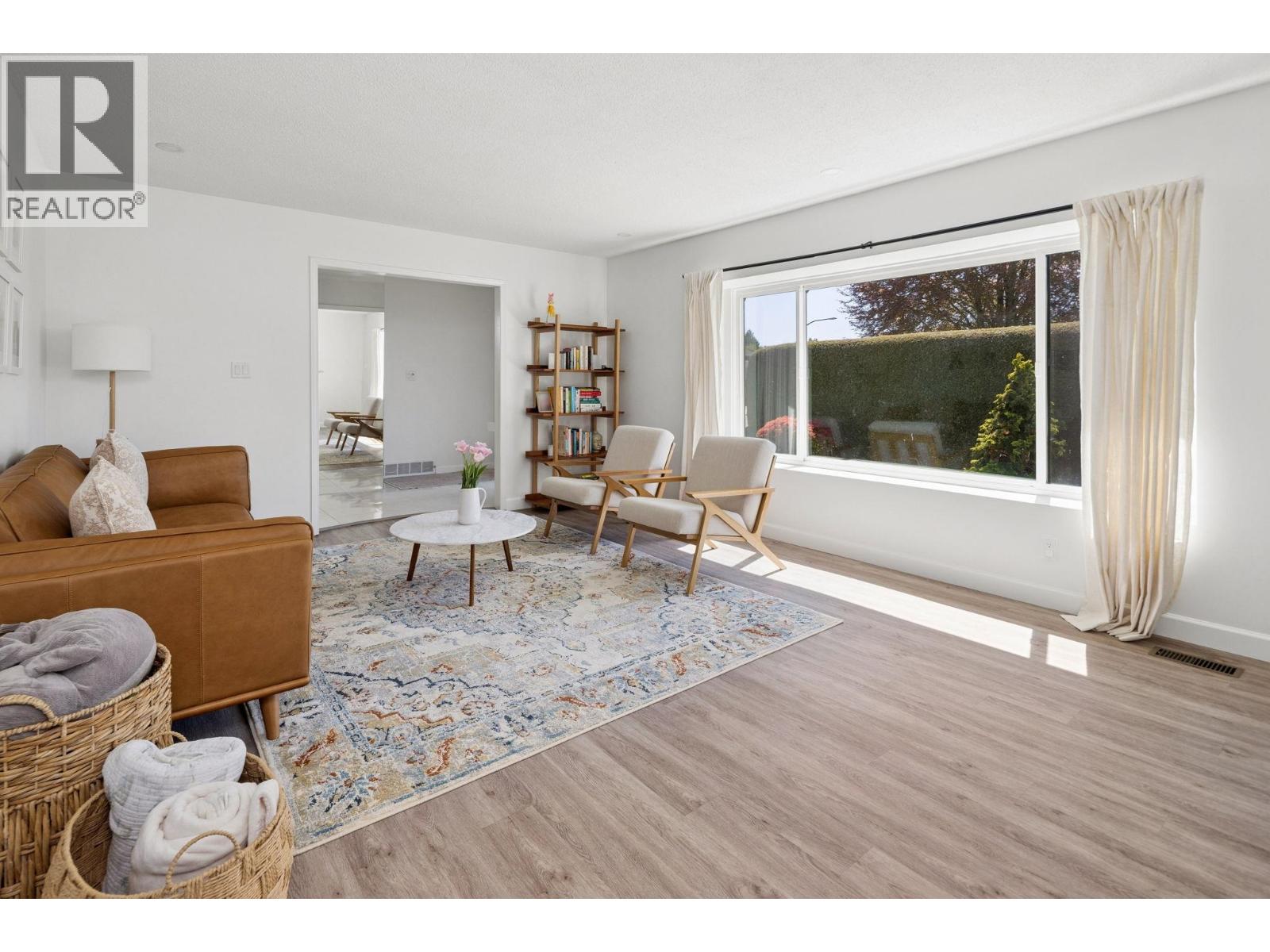 5215 Bentley Place, Delta, British Columbia  V4K 4B1 - Photo 8 - R3115885