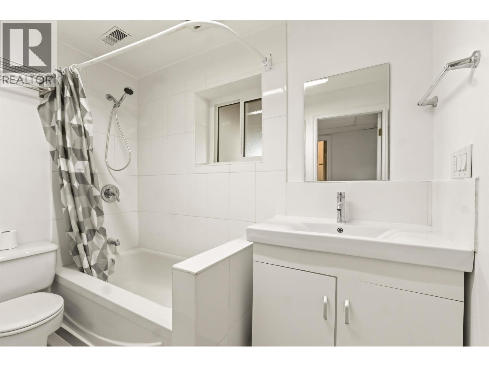 22970 Storey Avenue, Maple Ridge, British Columbia  V2X 3W1 - Photo 21 - R3116027