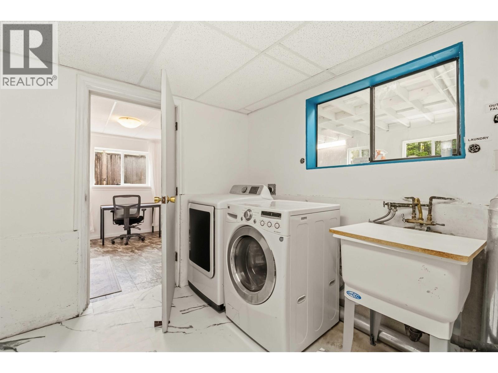 22970 Storey Avenue, Maple Ridge, British Columbia  V2X 3W1 - Photo 23 - R3116027