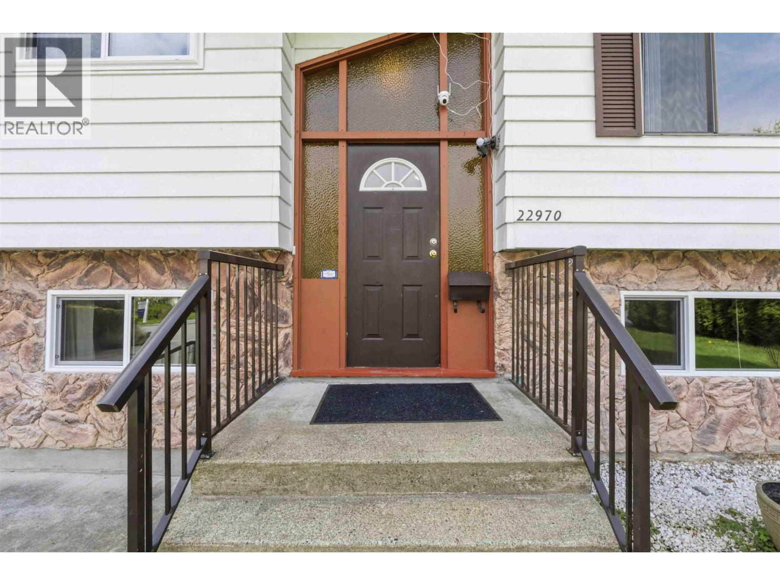 22970 Storey Avenue, Maple Ridge, British Columbia  V2X 3W1 - Photo 4 - R3116027