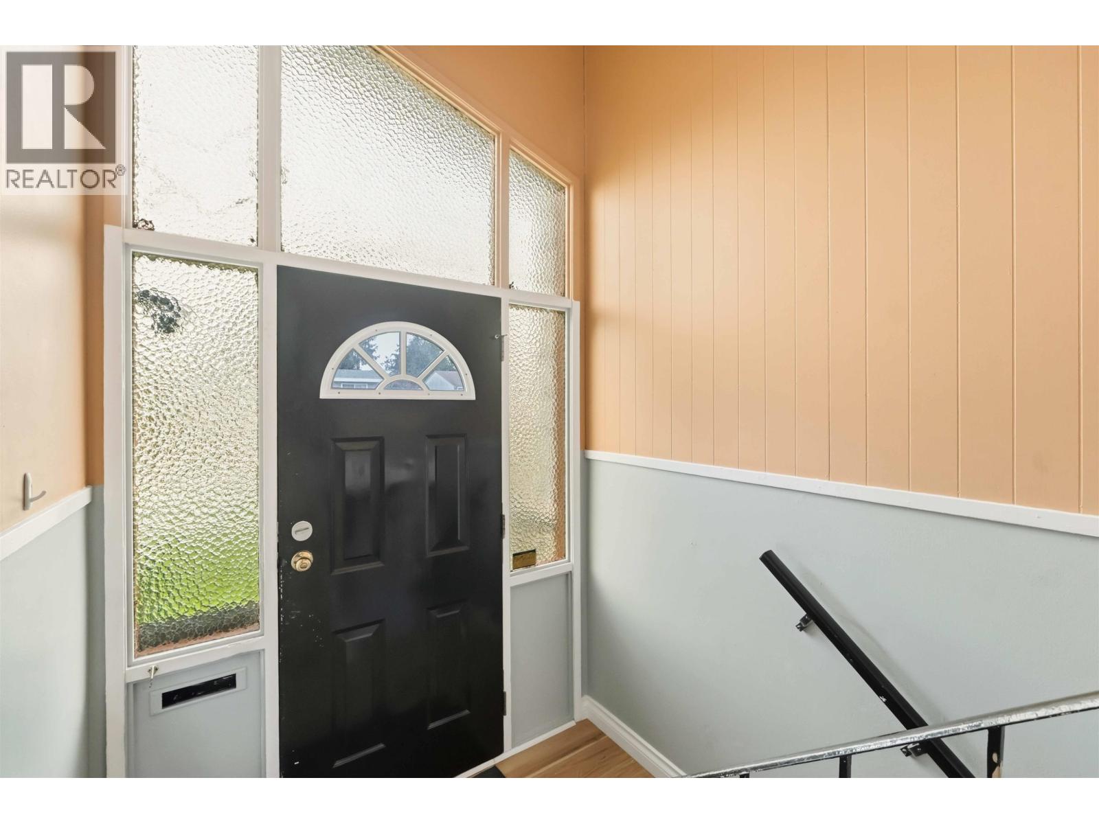 22970 Storey Avenue, Maple Ridge, British Columbia  V2X 3W1 - Photo 5 - R3116027