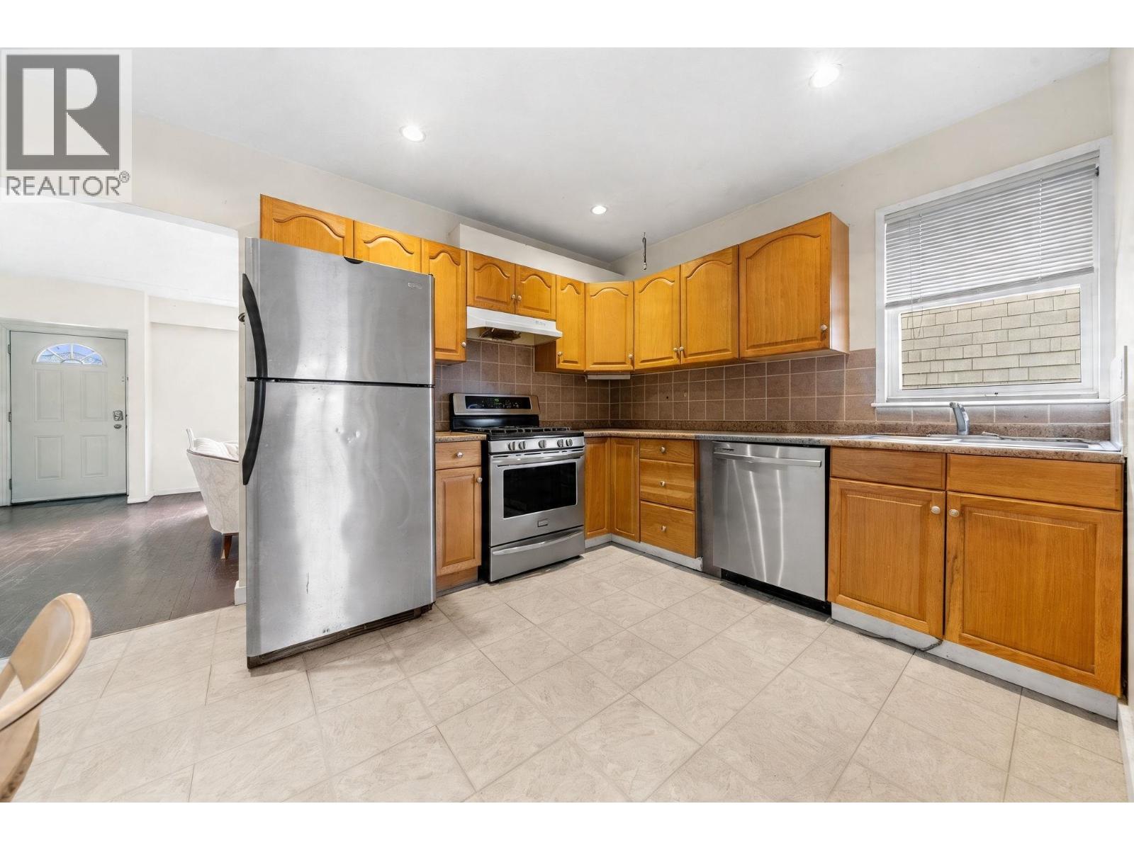 339 E 41st Avenue, Vancouver, British Columbia  V5W 1N9 - Photo 13 - R3116030