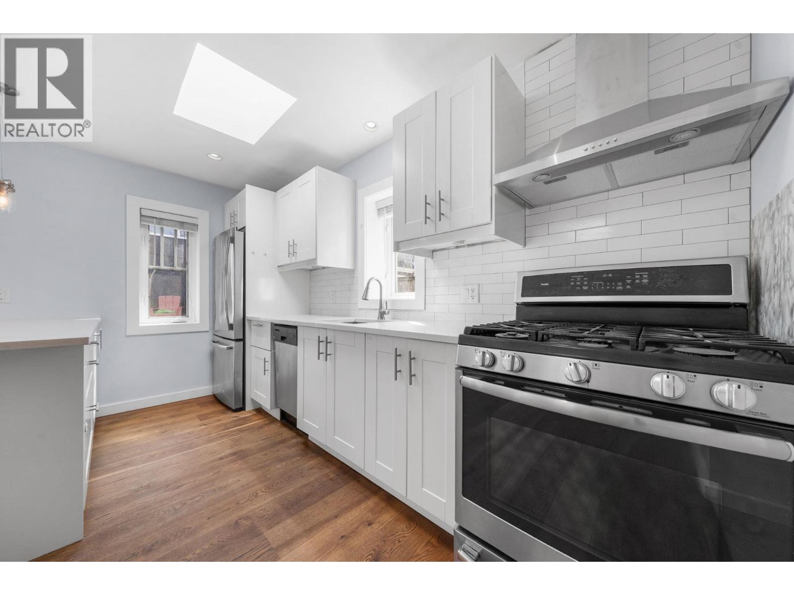 339 E 41st Avenue, Vancouver, British Columbia  V5W 1N9 - Photo 4 - R3116030