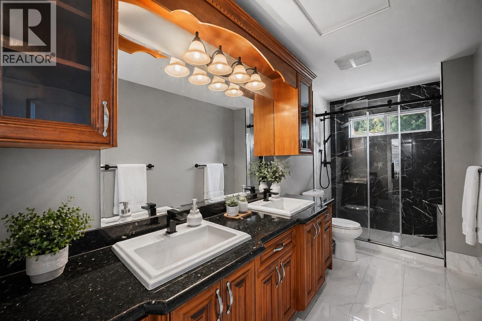 2982 Sunridge Court, Coquitlam, British Columbia  V3E 3M5 - Photo 23 - R3116043