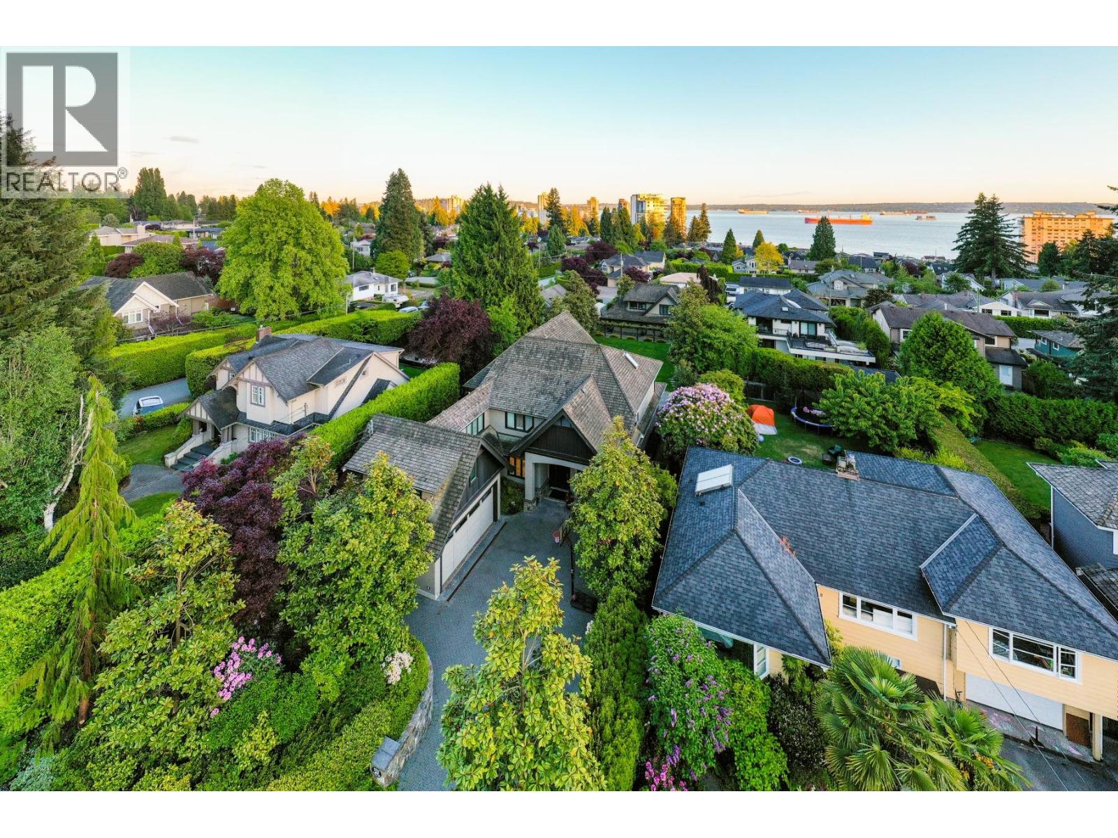 2312 Kings Avenue, West Vancouver, British Columbia  V7V 2C4 - Photo 28 - R3116046