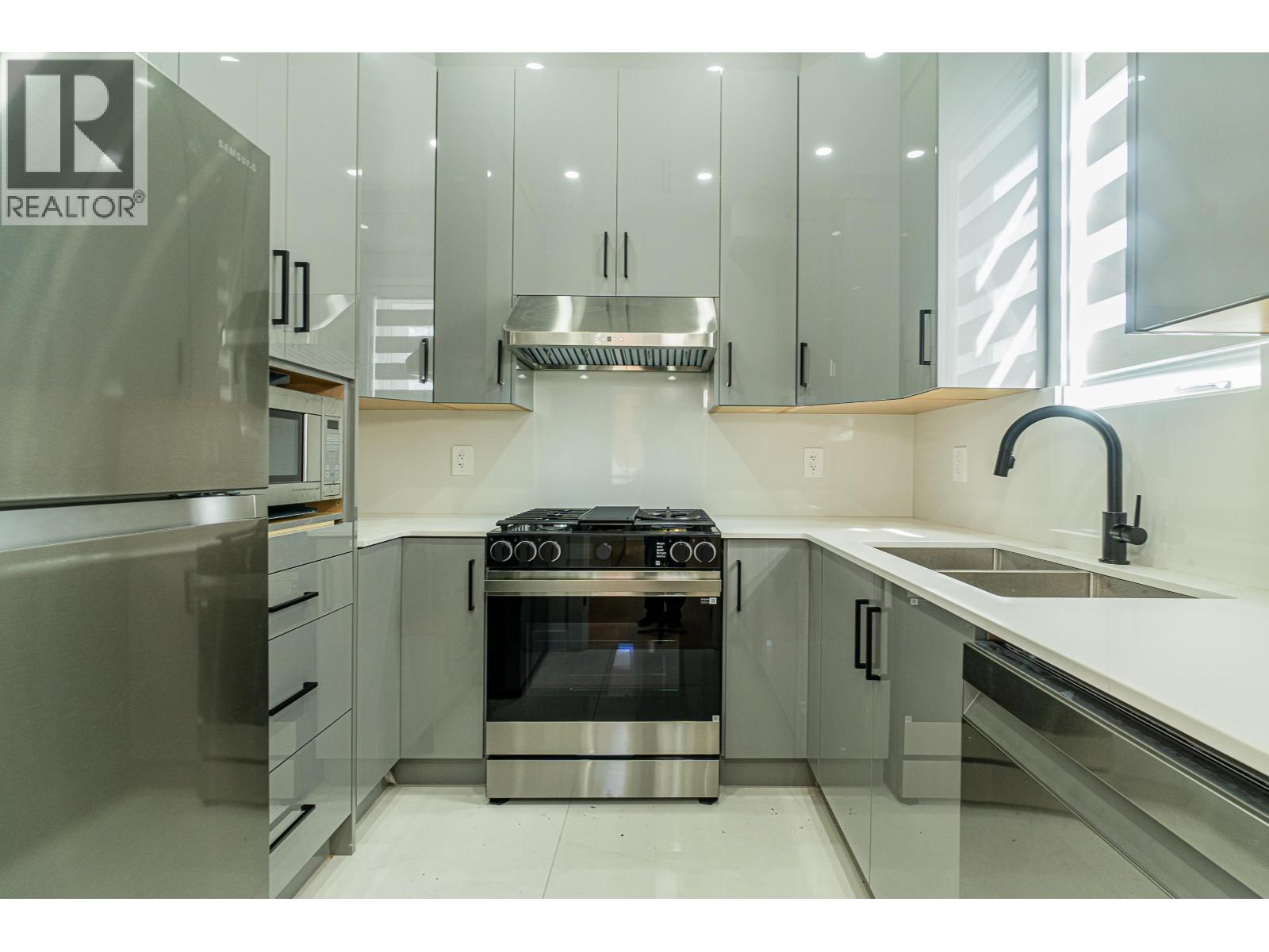 4152 Pender Street, Burnaby, British Columbia  V5C 2M2 - Photo 19 - R3116052