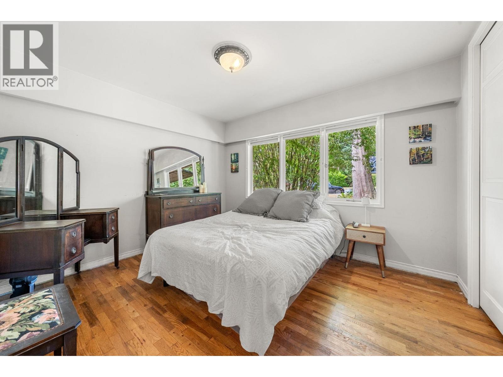 2010 Mackay Avenue, North Vancouver, British Columbia  V7P 2M7 - Photo 15 - R3116063